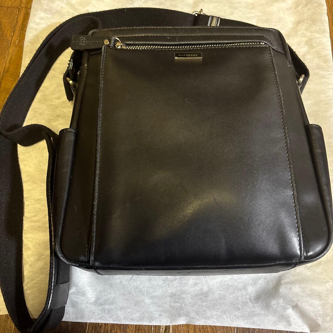 BURBERRY レザー ショルダーバッグ 黒