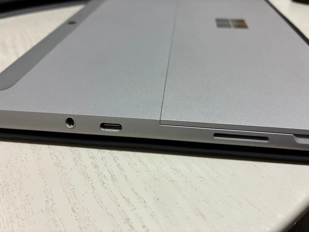 Surface Go2 8GB/128GB m3-8100Y ペン、ケース付