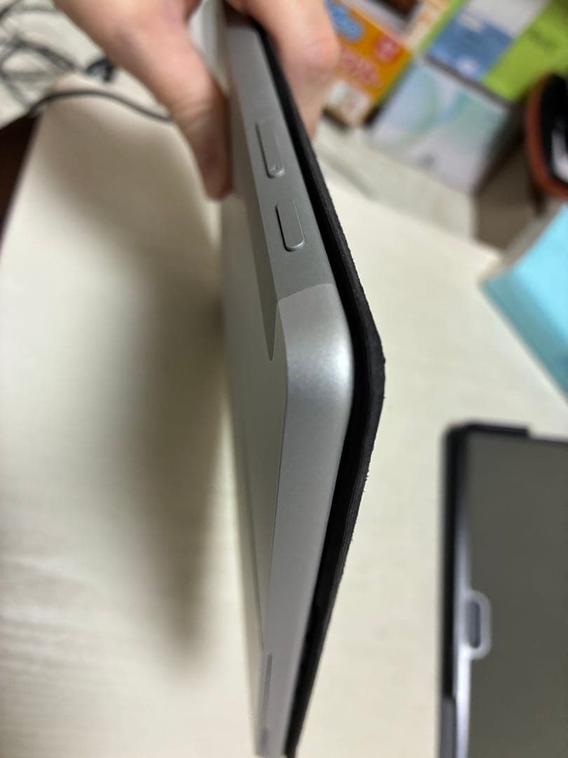 Surface Go2 8GB/128GB m3-8100Y ペン、ケース付