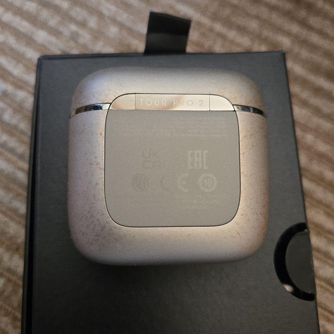 JBL Tour Pro 2 ワイヤレスイヤホン