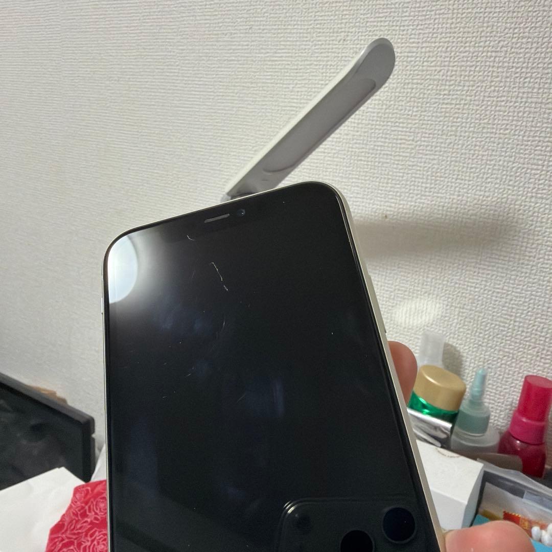 21年製 iPhone 11 128GB ホワイト修理歴なしバッテリー交換なし