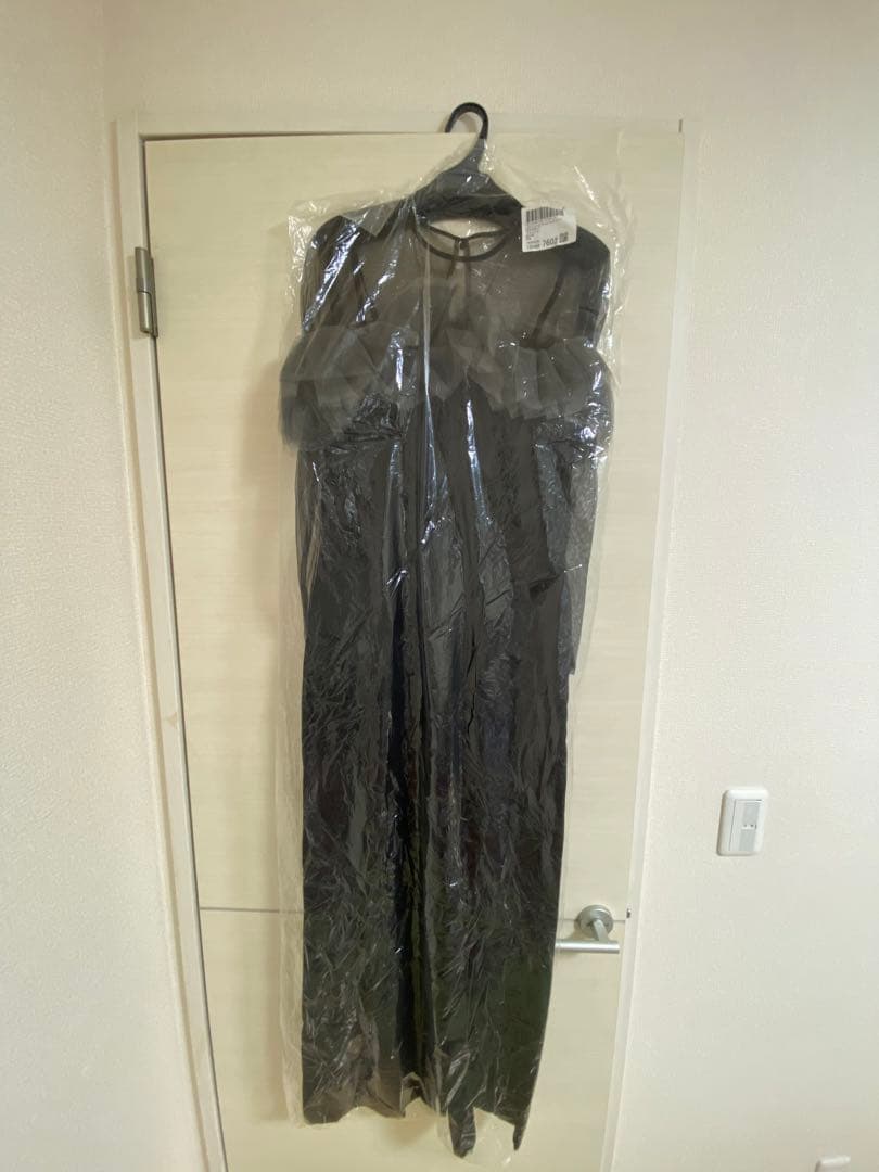 新品ラグナムーン　LADYフリルオフショルコンビネゾン