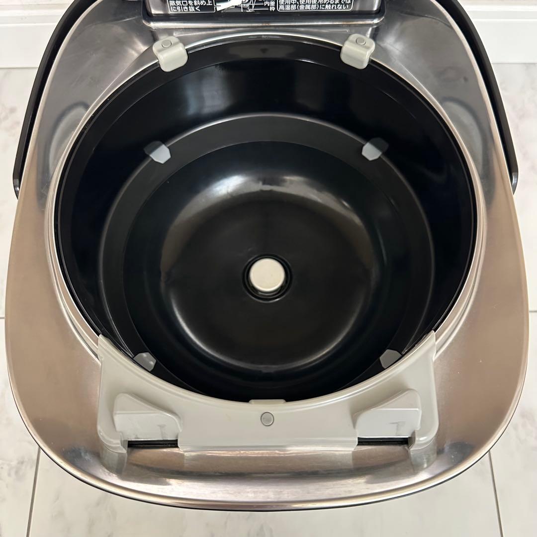 TOSHIBA 東芝 真空圧力IH炊飯器 RC-10VXVE3