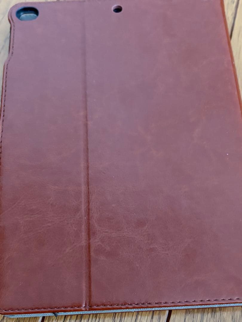 （ぴー様用）iPad 第5世代 シルバー WIFI 32GB ケース付き