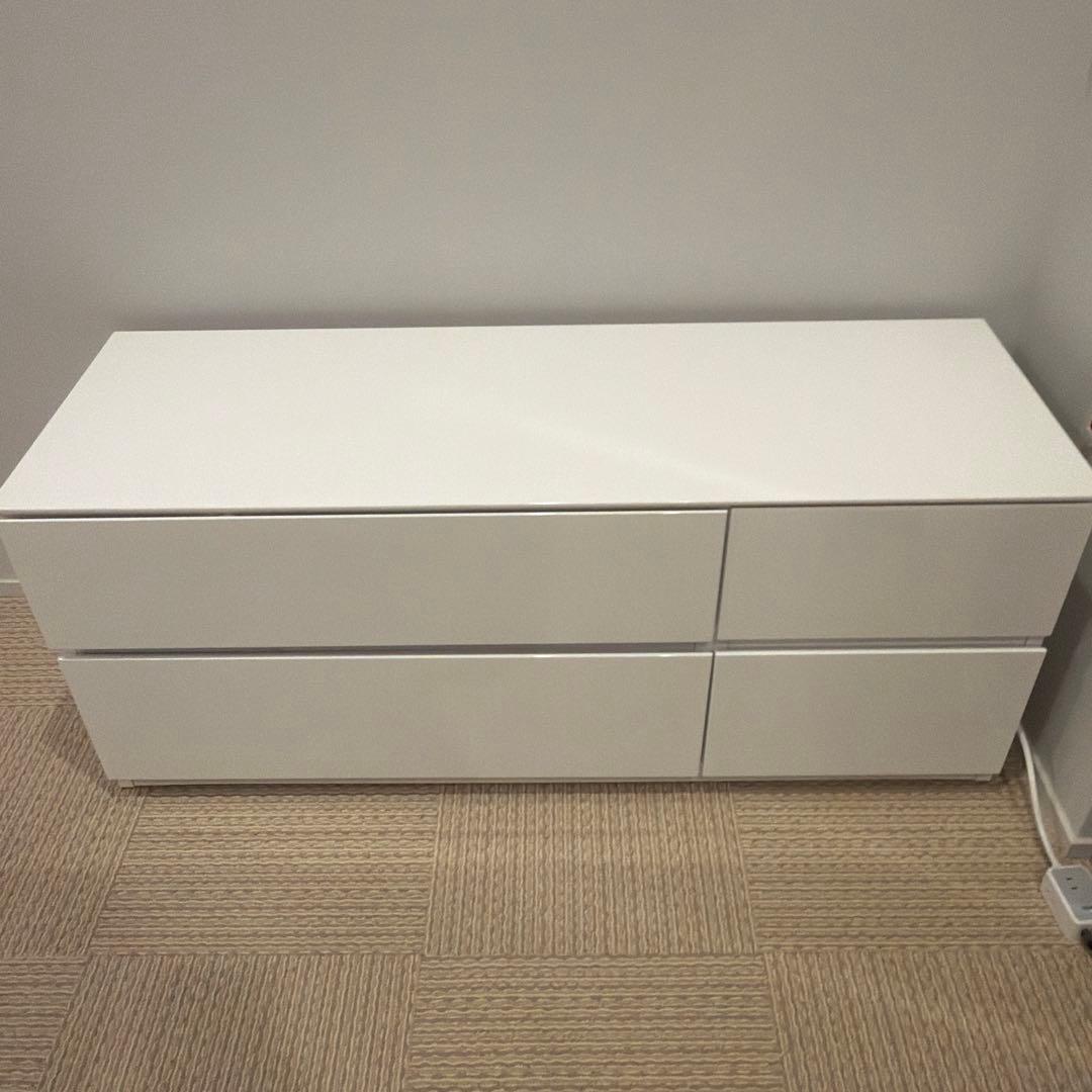 ホワイト 4段チェスト シンプルデザイン