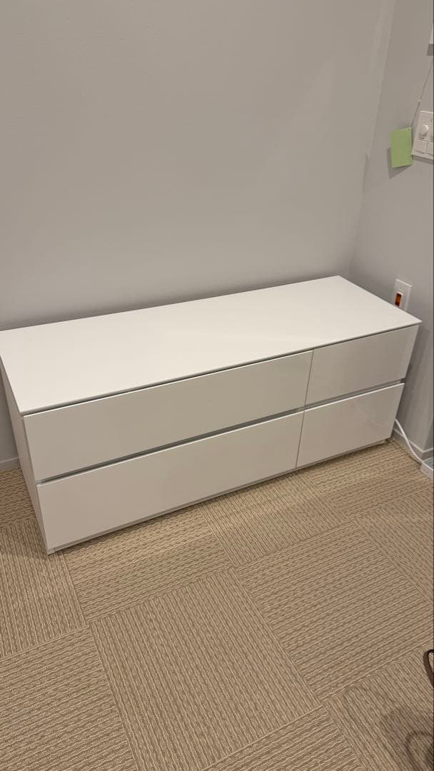 ホワイト 4段チェスト シンプルデザイン