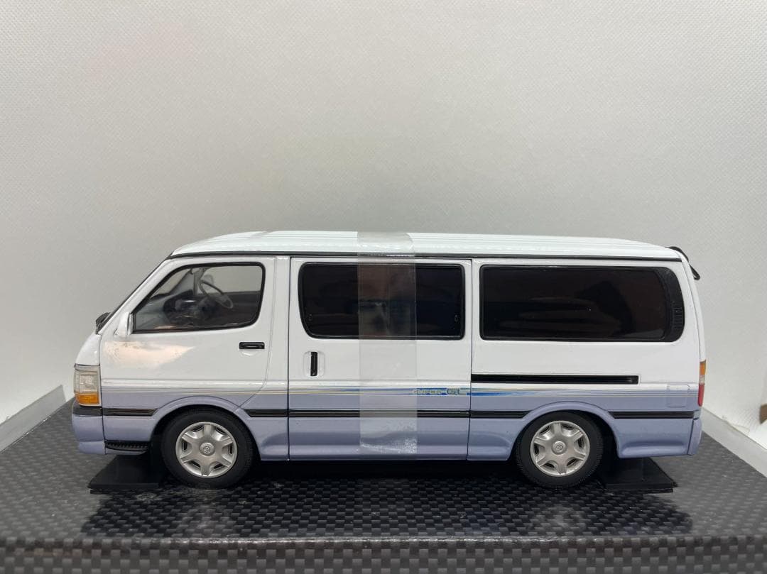 13R-010 DISM 1/24 トヨタ ハイエース VAN 100系