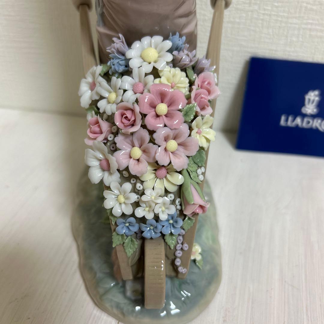 リヤドロ　LLADRO 「花車」新品！