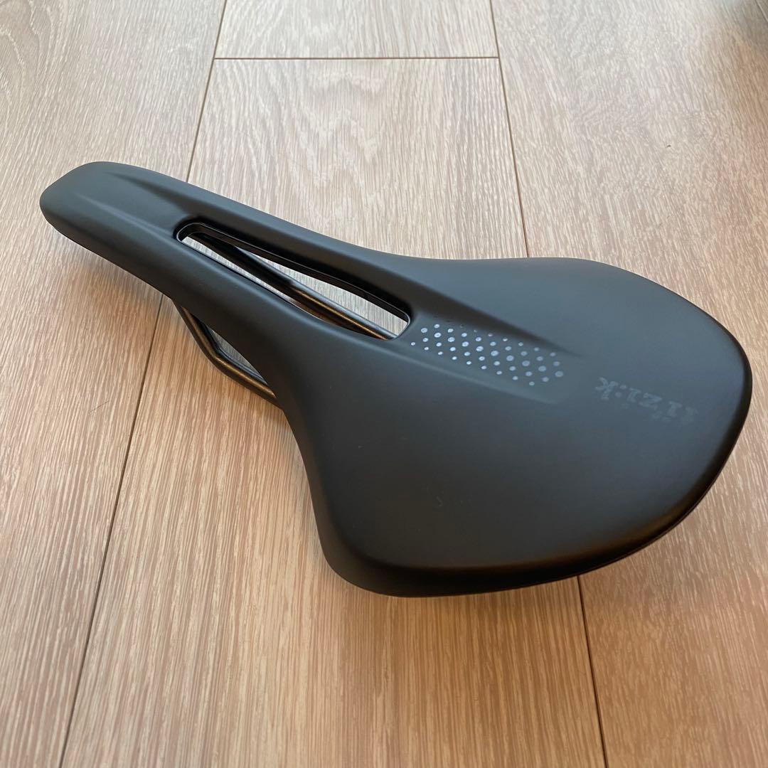 fi’zi:k VENTO ANTARES R3 140mm フィジーク サドル