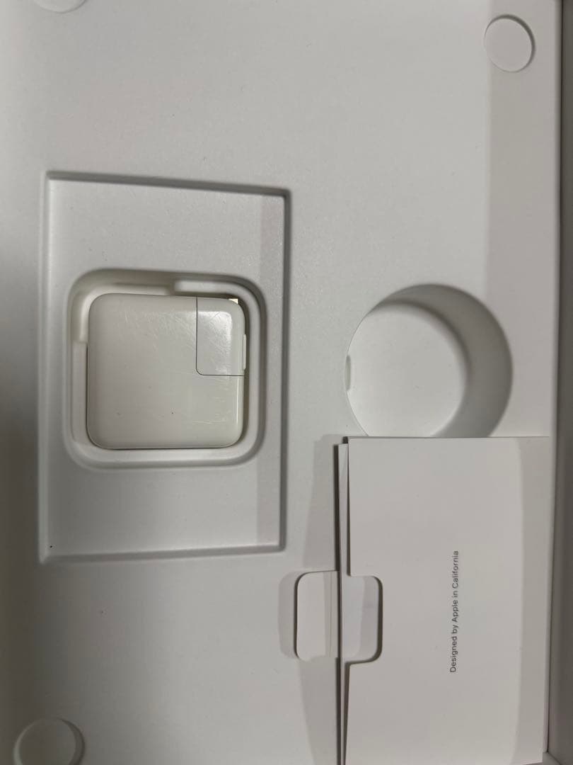 MacBook Air M1 13インチ　A2337 256GB