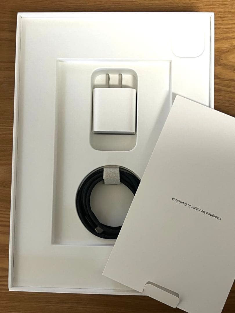 【美品】iPad Pro 11インチ 第5世代 256GB スペースブラック