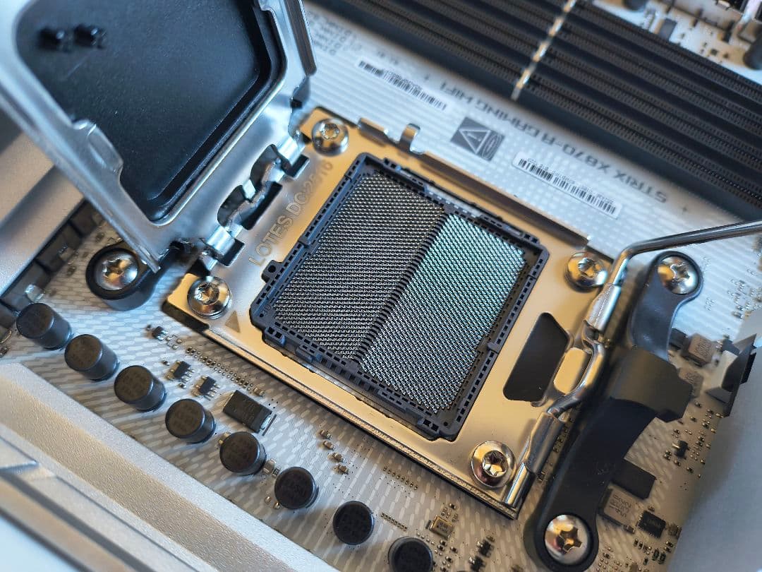 マザーボード ROG STRIX X870-E GAMING WIFI