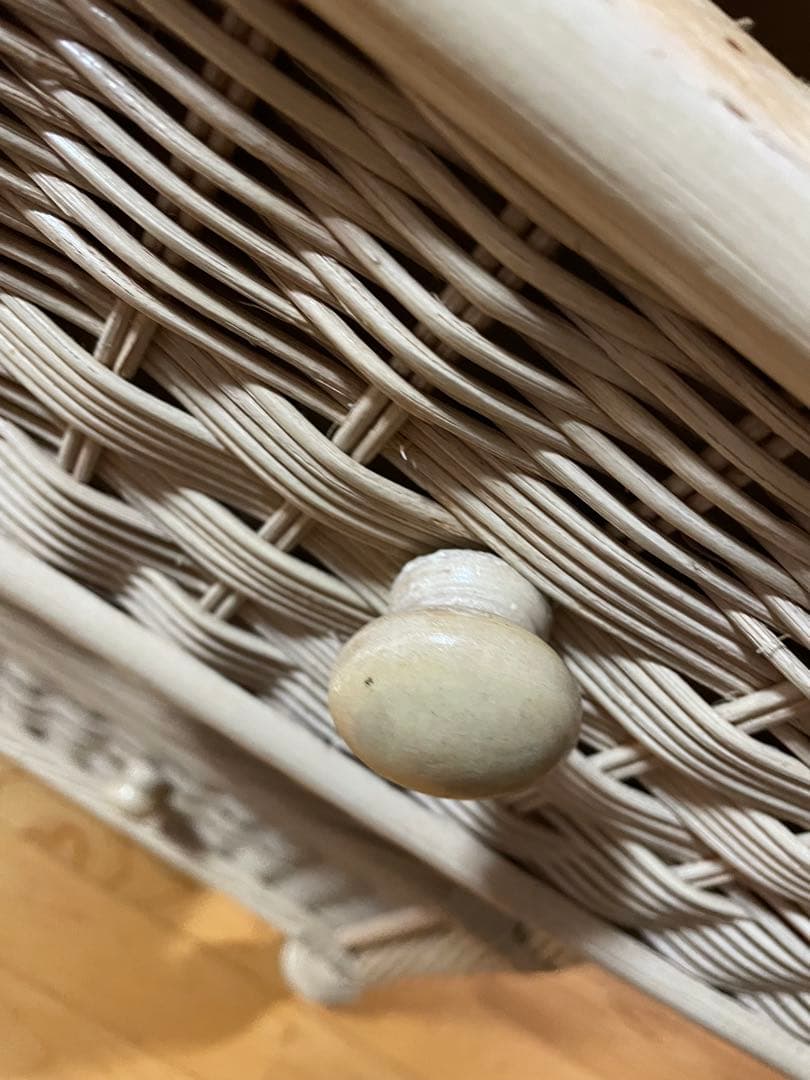 ヴィンテージ　ホワイトラタン風チェスト 3段☆②