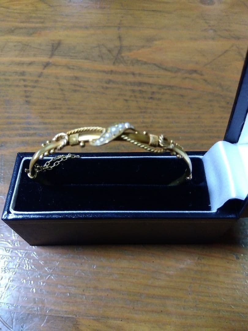 イギリスアンティーク　パールのバングル　エトルスカンリバイバル　１５金