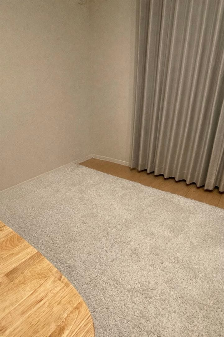 イケア　VOLLERSLEV ホワイト シャギーラグ 160×230 cm