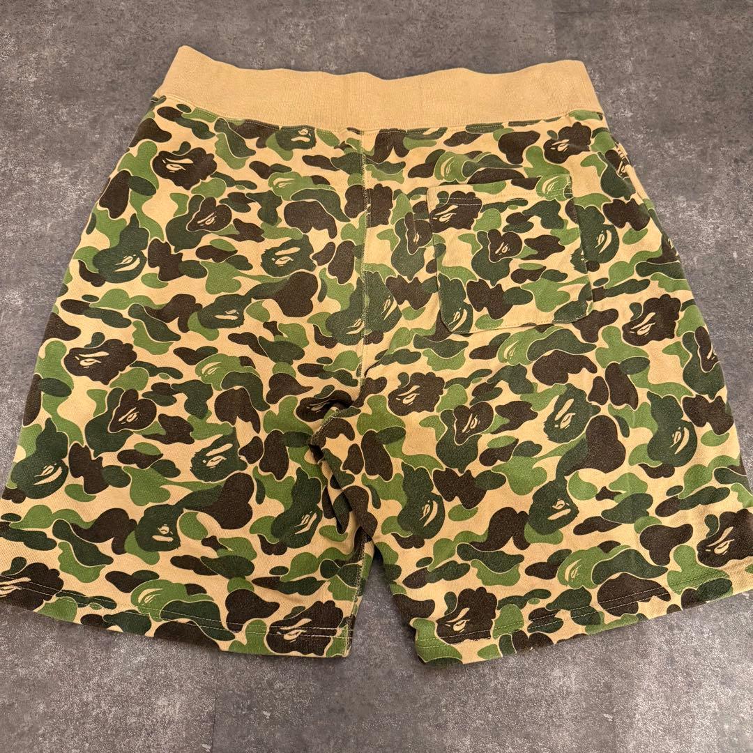 A BATHING APE  アベイシングエイプ　ハーフパンツ　カモフラ