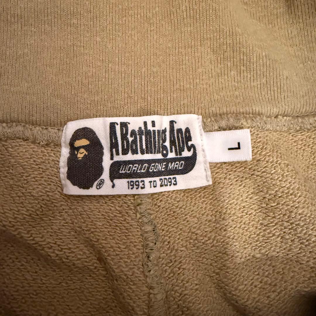 A BATHING APE  アベイシングエイプ　ハーフパンツ　カモフラ