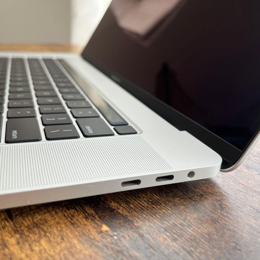 【美品】Apple MacBook Pro 16インチ 本体のみ