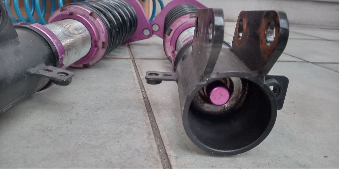 ファイナルコネクション、エスぺリア　車庫調とダウンサス