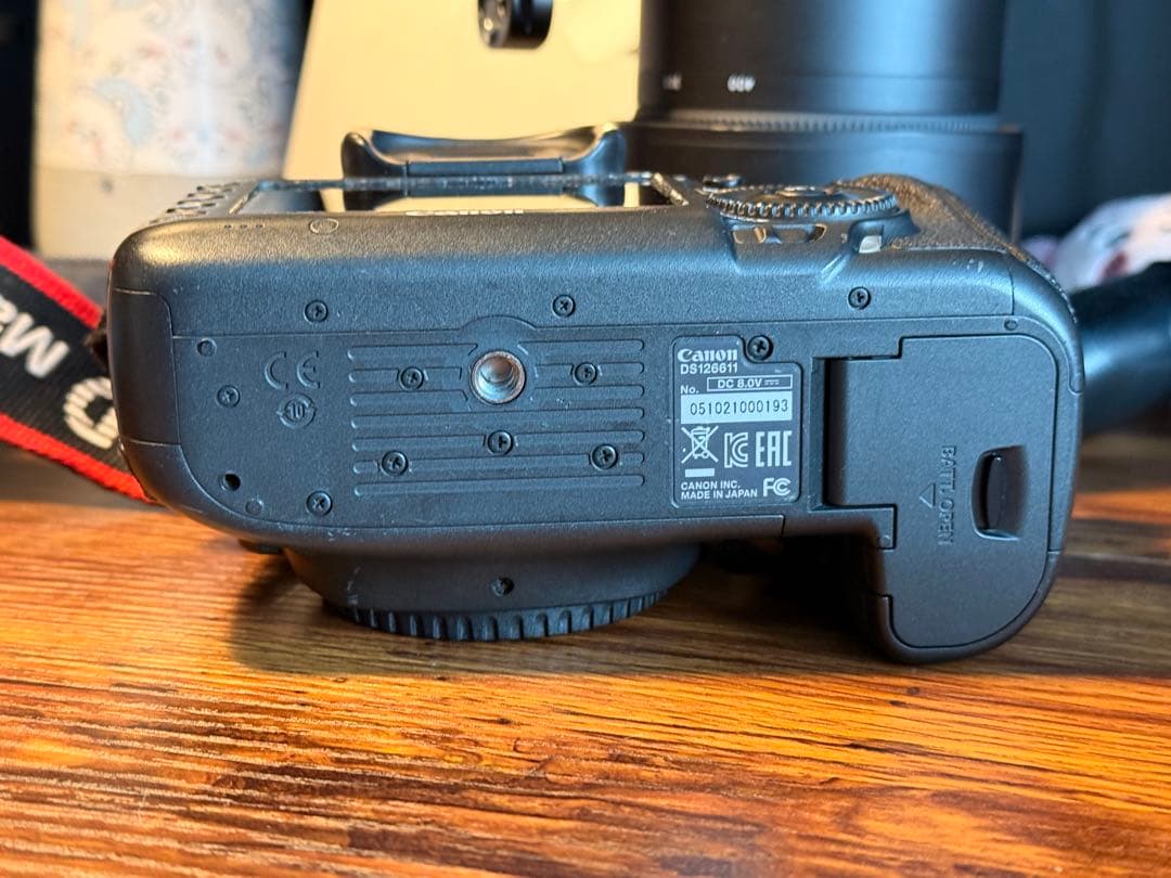 Canon EOS 5DSR 一眼レフカメラ 縦グリ