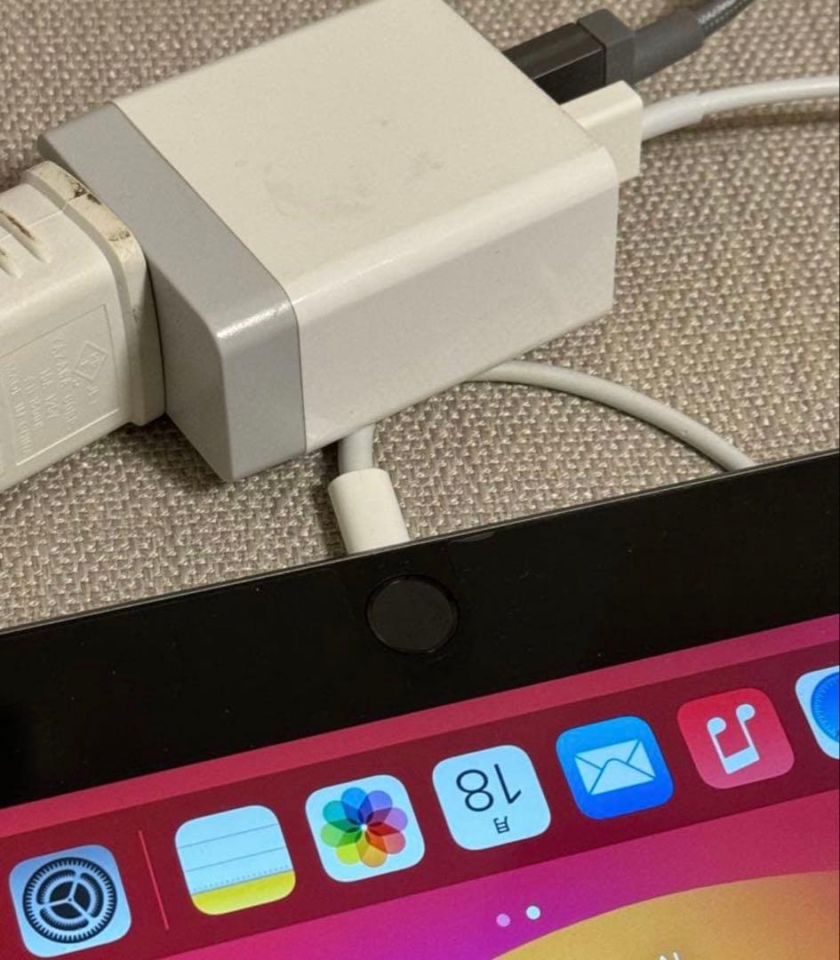 apple ipad 第7世代 Wi-Fi 128GB 端子接触不良