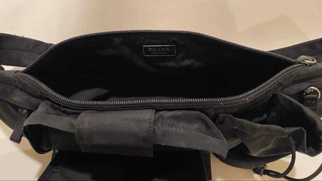 プラダ PRADA ウエストポーチ ボディバッグ ブラック 黒 ナイロン 美品