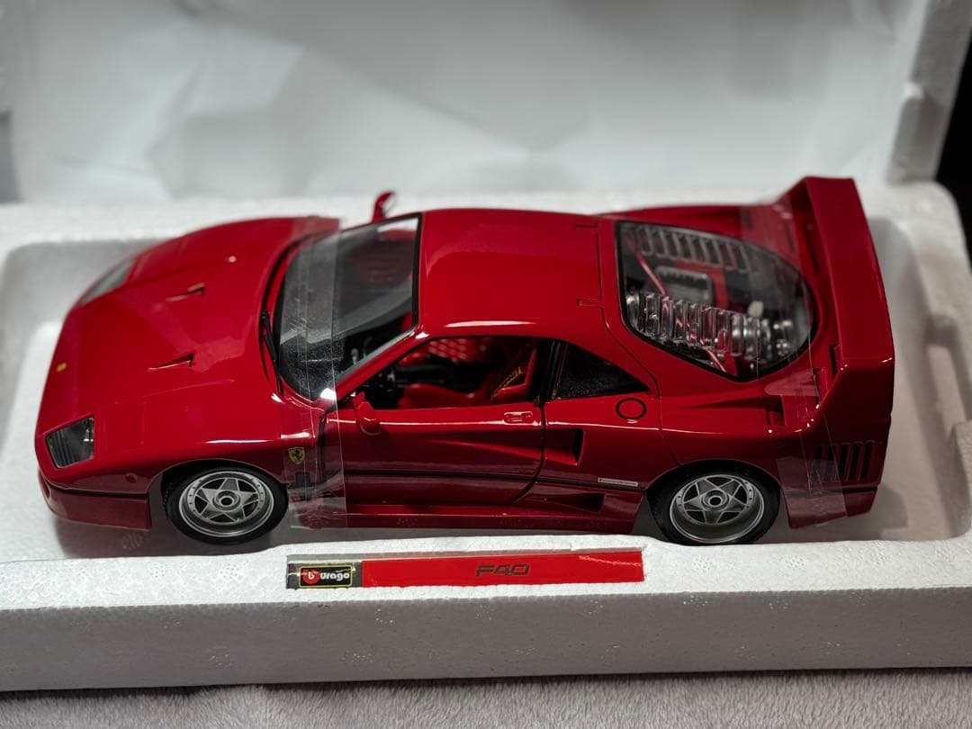 1/18 フェラーリF40