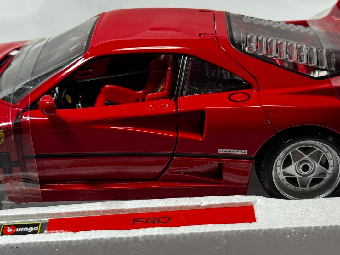 1/18 フェラーリF40