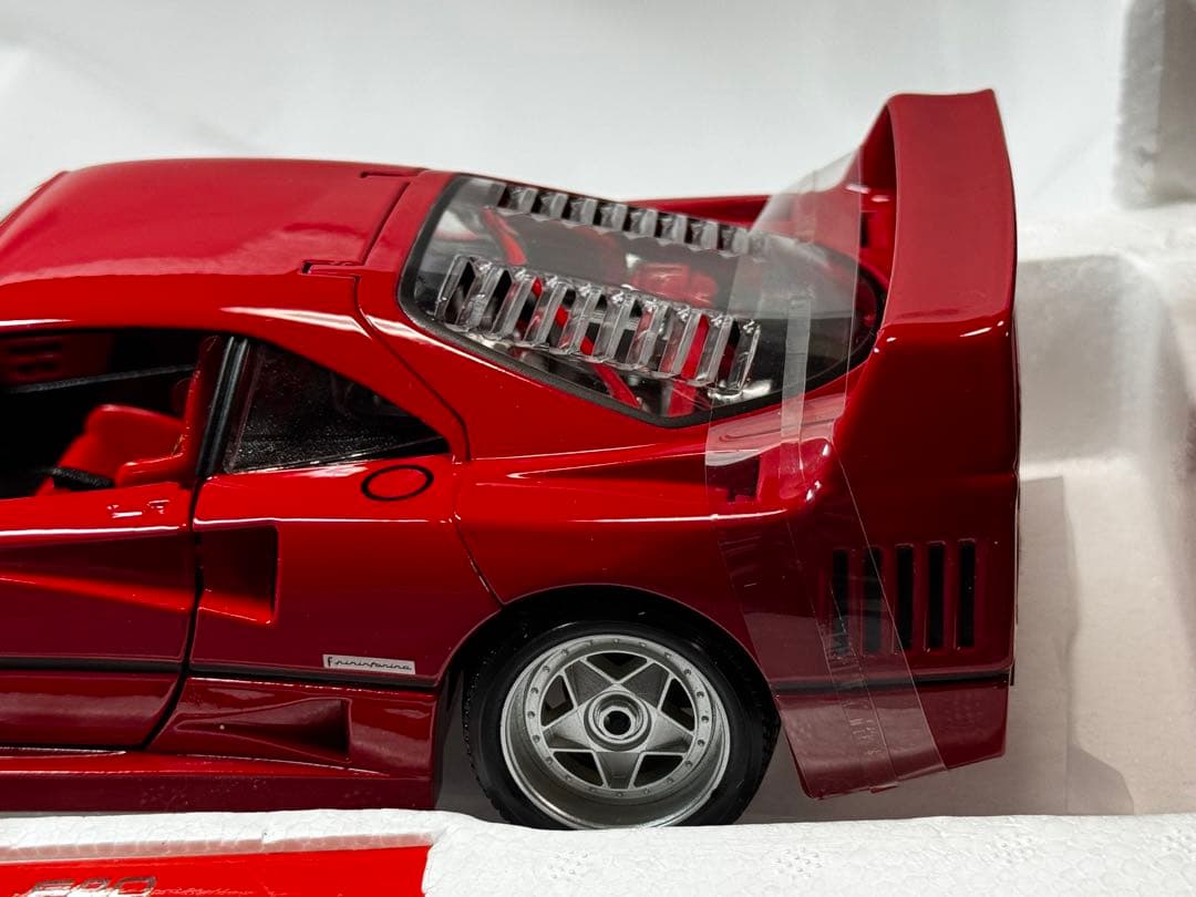 1/18 フェラーリF40
