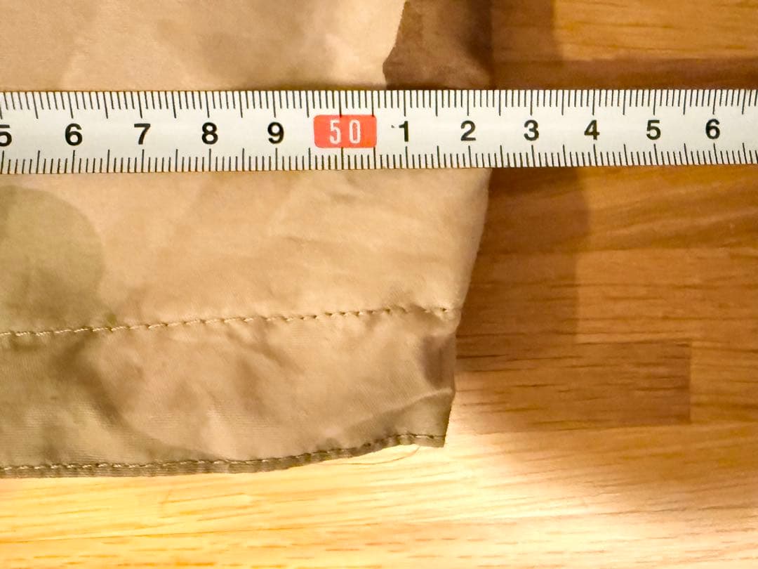 ゴアテックス　カモフラージュ リバーシブルジャケット 内ポケットに収納されます。