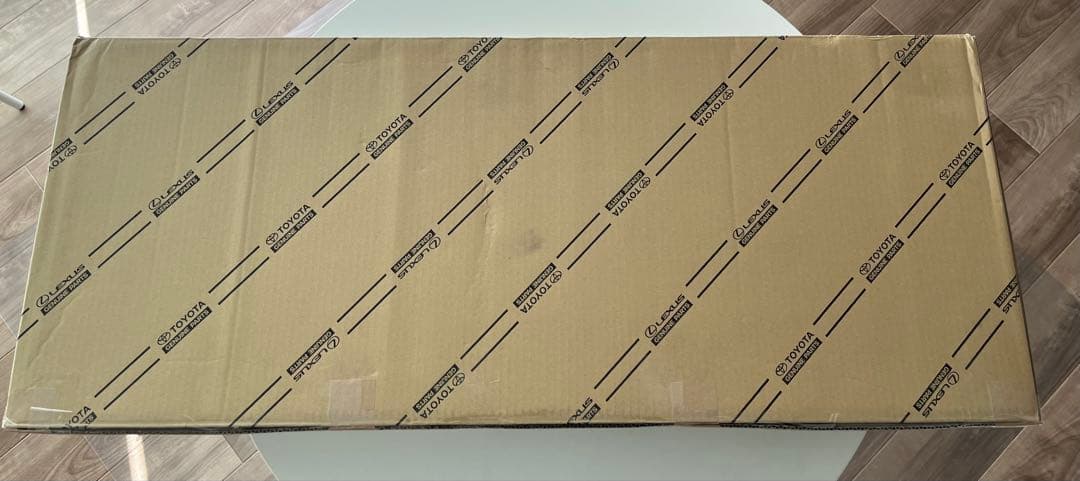 エスクァイア後期　TRD フロントグリル　ソナー穴なし　美品