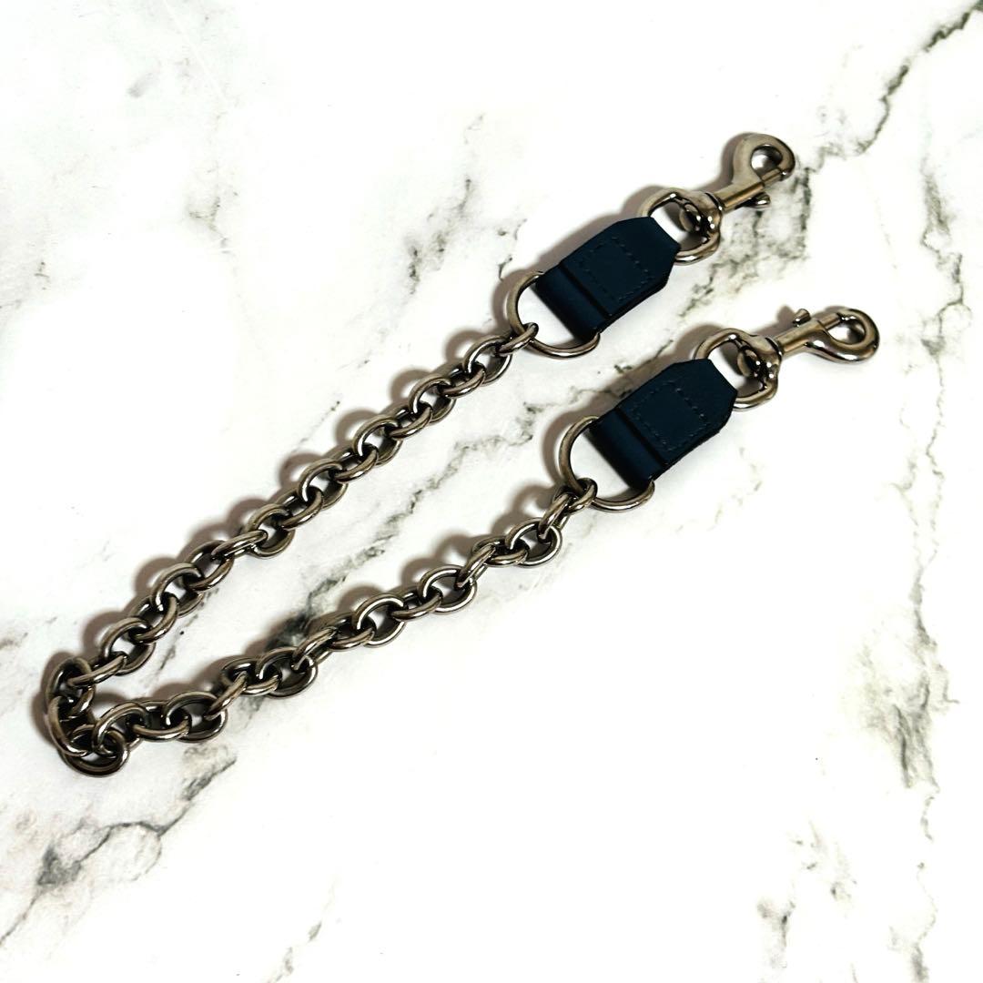 グッチ ウォレットチェーン シルバー レザー 財布 刻印ロゴ フック メンズ