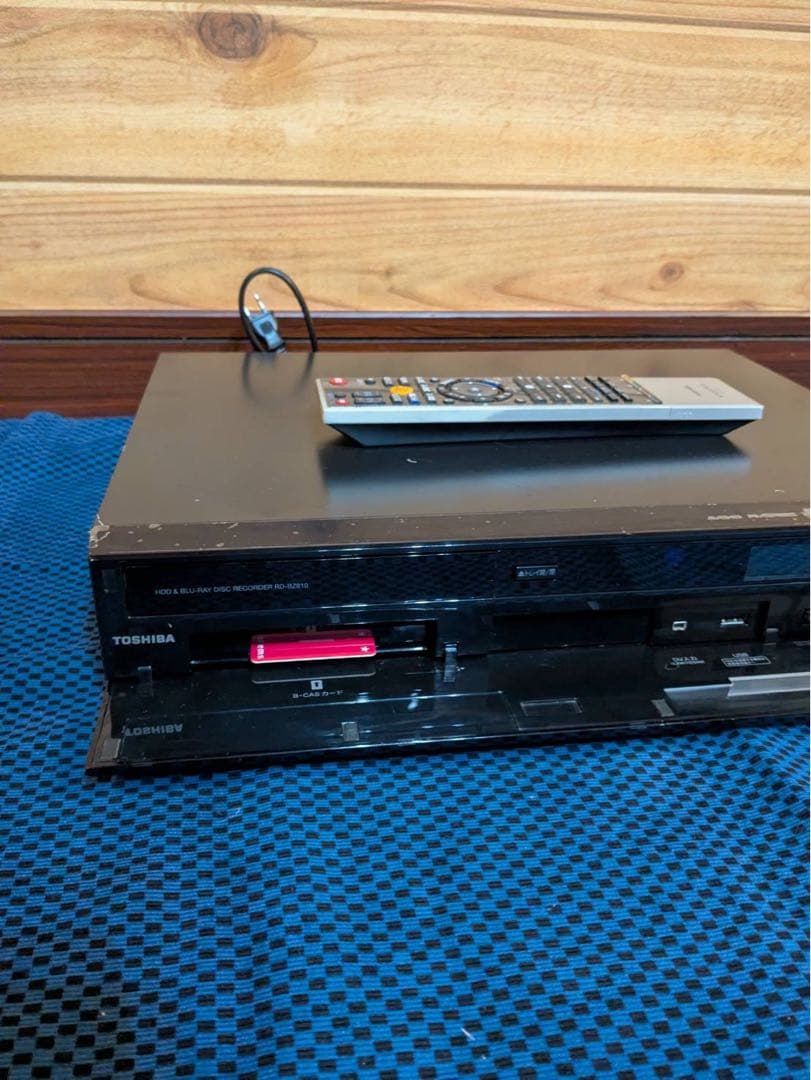 TOSHIBA REGZA ブルーレイレコーダー　リモコン付き
