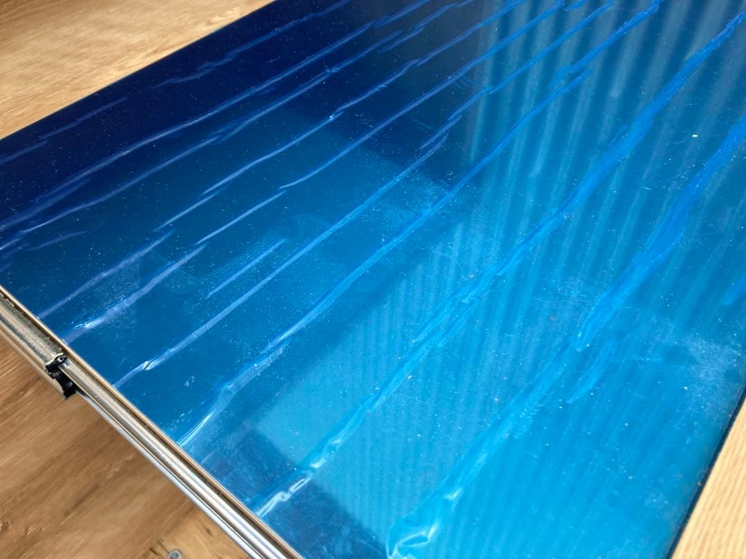 ヴィンテージ調ステンレス天板のキッチンカウンター