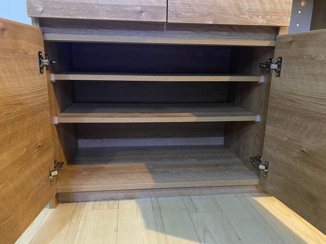 ロウヤ(大川家具)の120センチ食器棚(送料と組み立て料金込み)