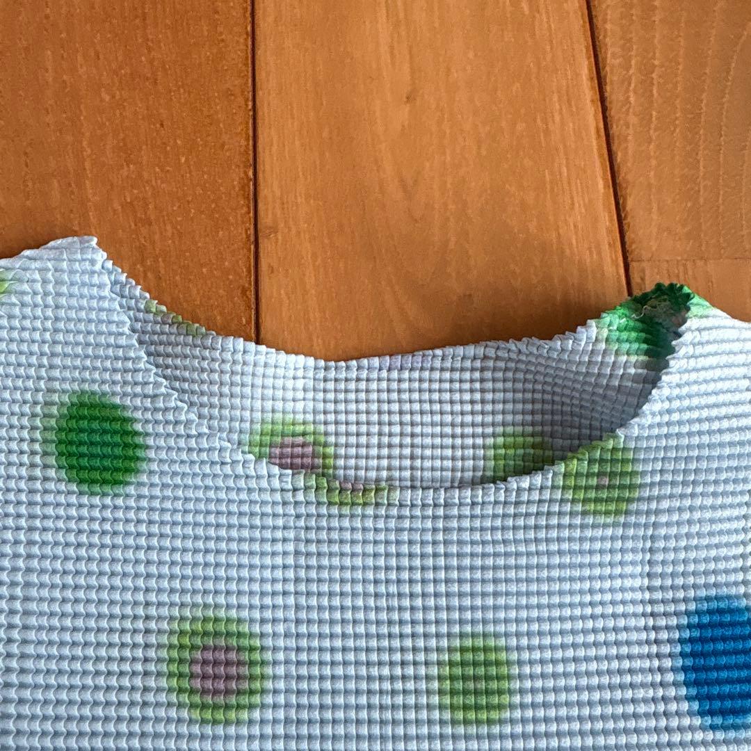 (T.) ISSEY MIYAKE 水色ドットデザイン半袖Tシャツ