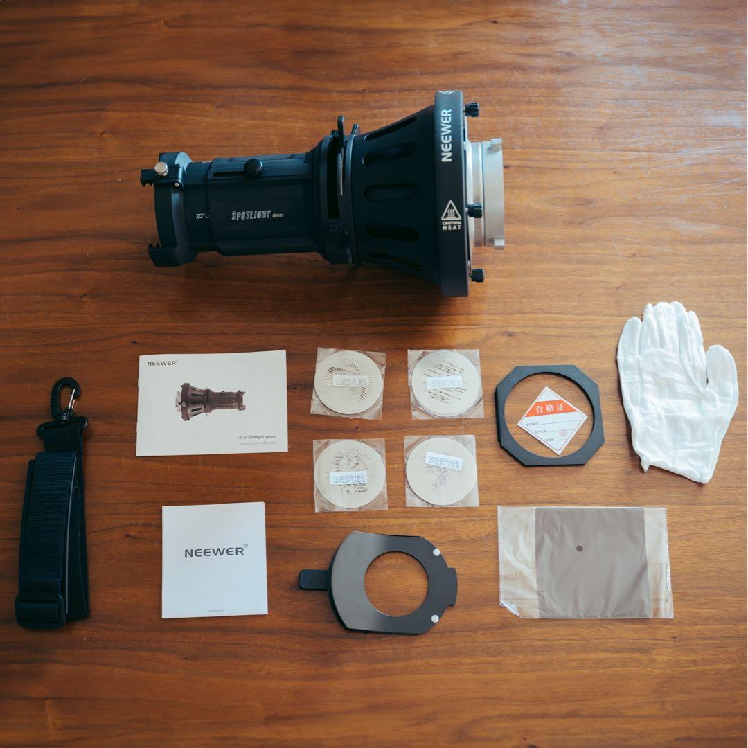 【値下げ】NEEWER SPOTLIGHT マウント 20° LS-39