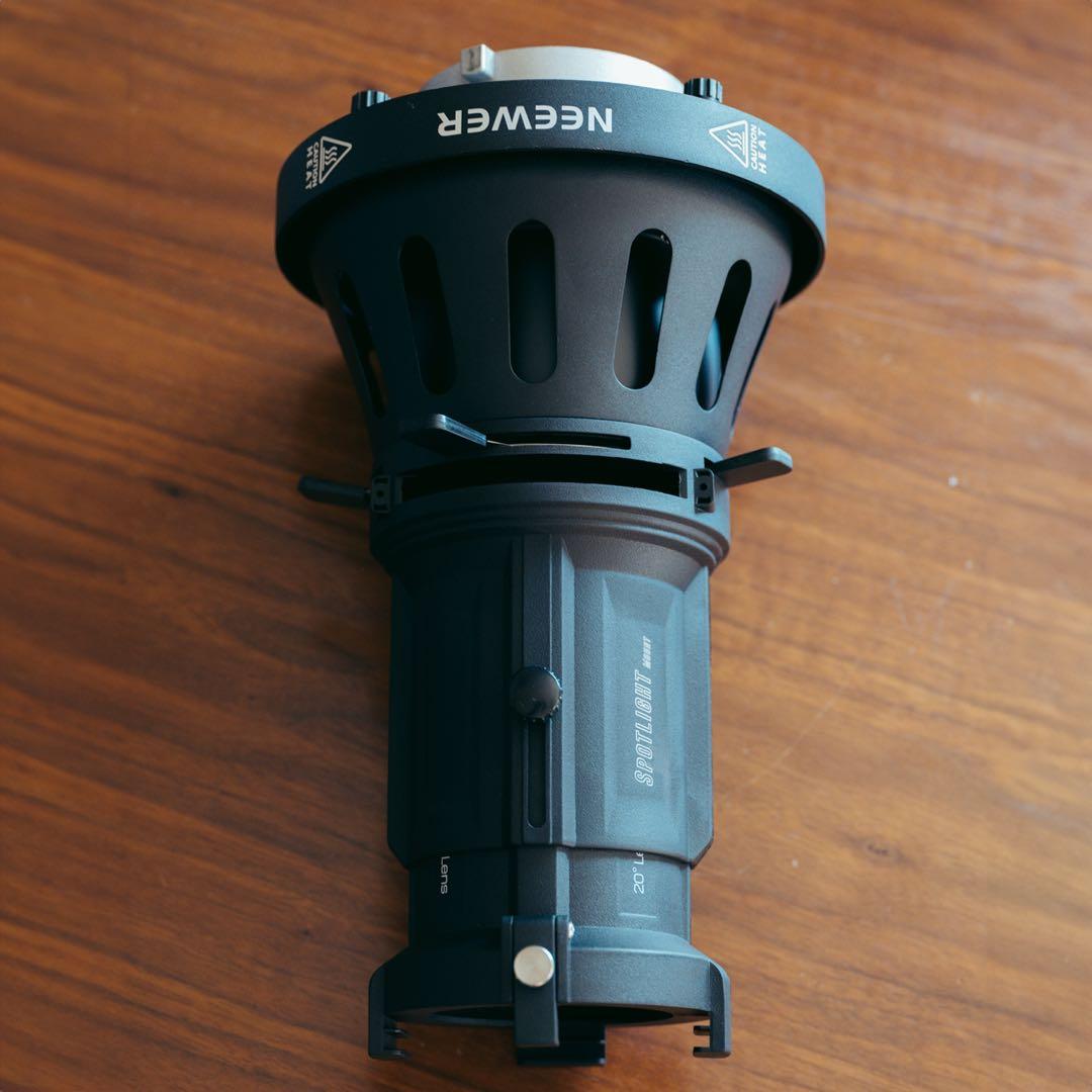 【値下げ】NEEWER SPOTLIGHT マウント 20° LS-39