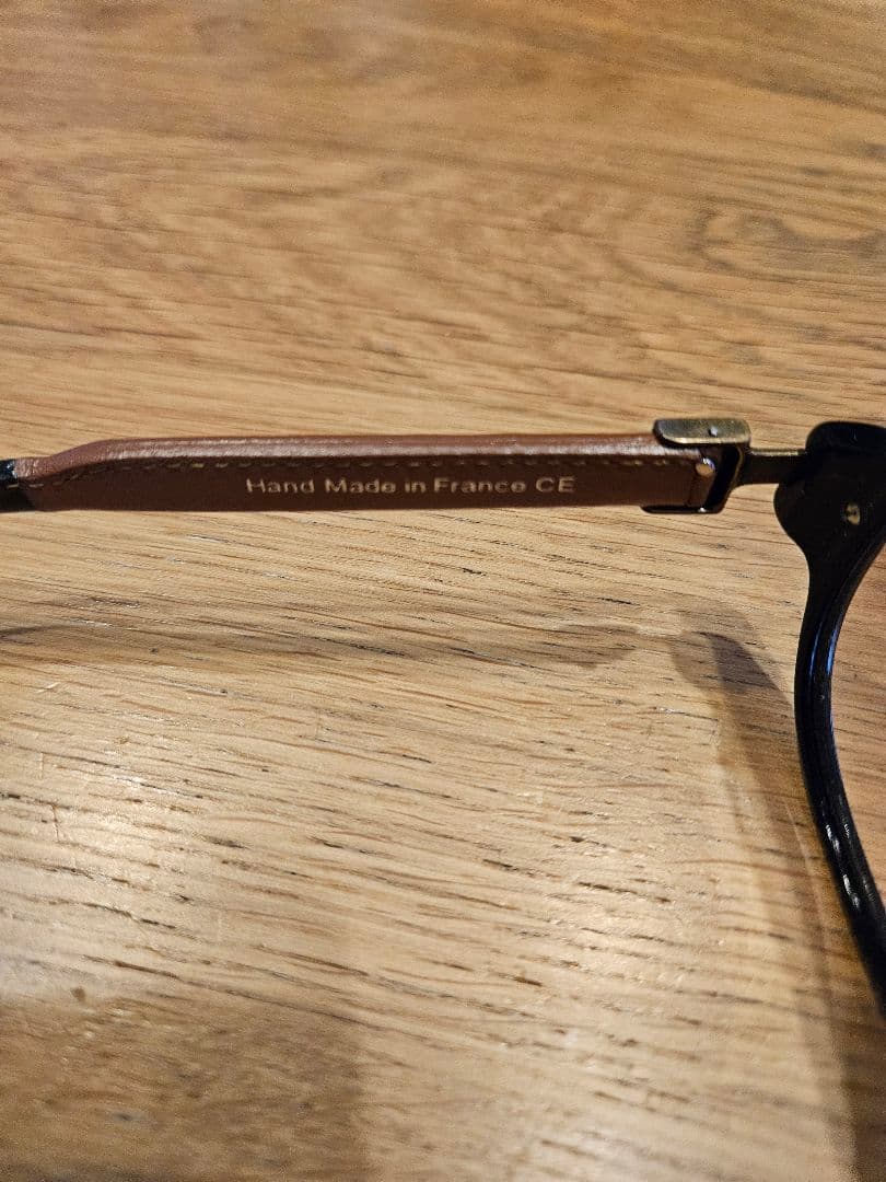 HISTOIRE DE VOIR サングラス HYDE 着用　hyde