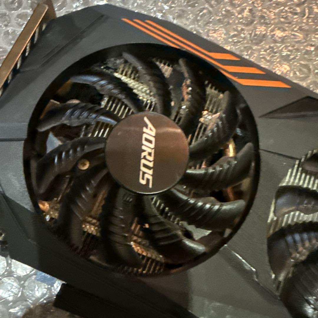 GIGABYTE AORUS グラフィックボード