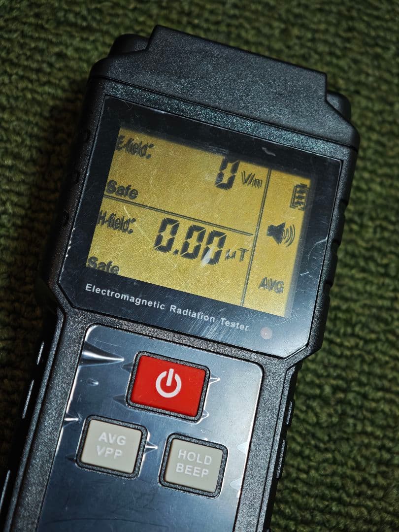 電磁波測定器　電磁波過敏症の環境調査に使用