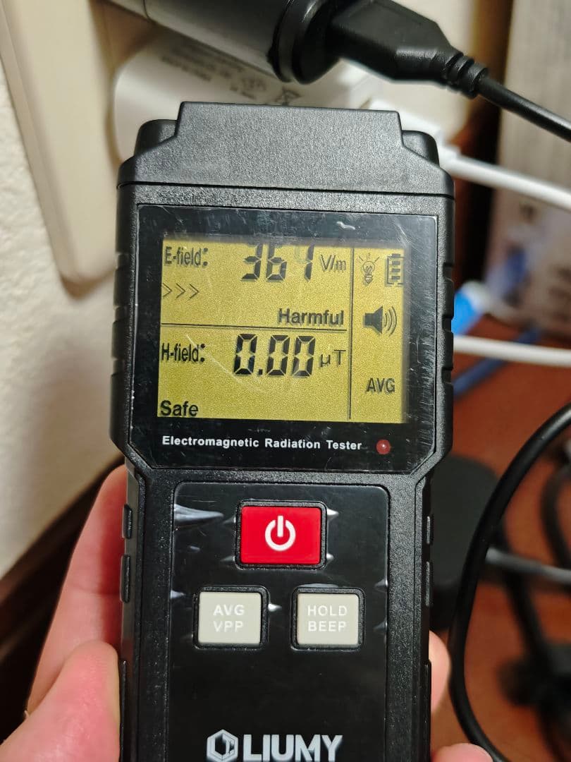 電磁波測定器　電磁波過敏症の環境調査に使用