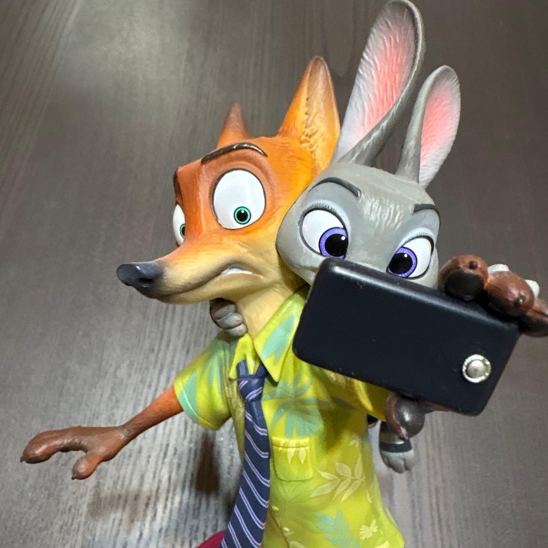 ズートピア　一番くじ　ニック&ジュディセルフィーフィギュア A賞