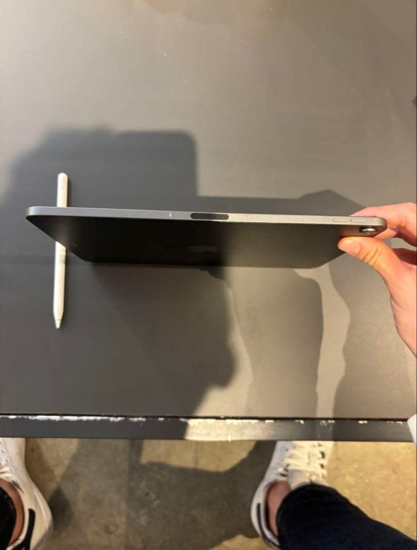 iPadAir (第5世代)64GB ApplePencil2/ケース付