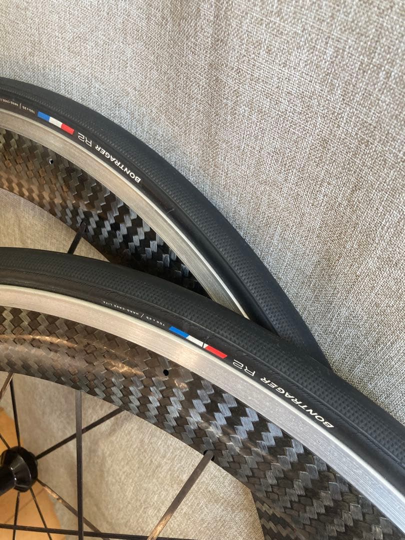 土日値下げ♫MAVIC Cosmicカーボンホイールタイヤ付