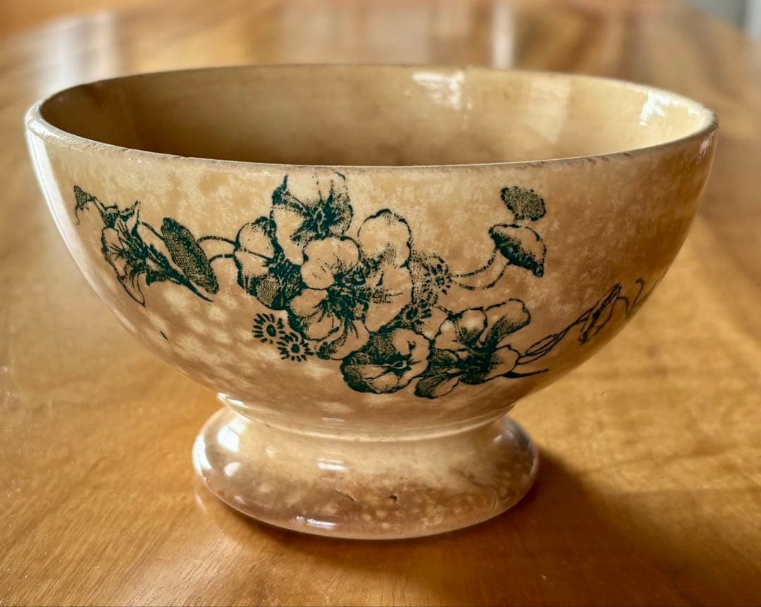 フランスアンティーク ゼラニウム柄のカフェオレボウル 口径15.4cm 飴色