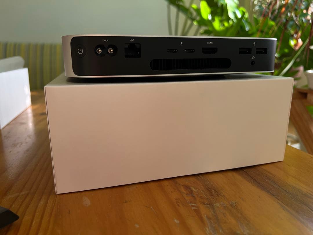 apple Mac mini M1　メモリ8GB：SSDストレージ256GB
