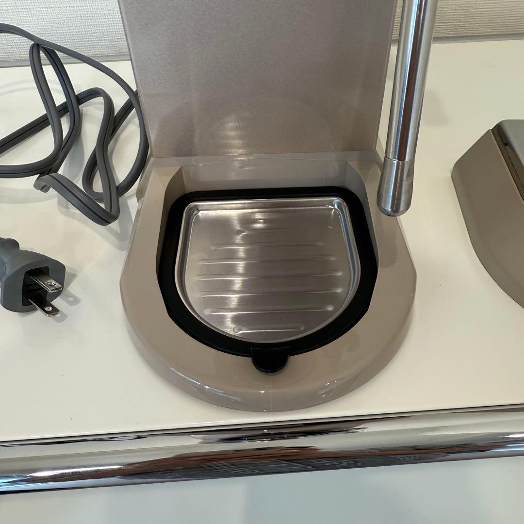 【実質新品】デロンギ エスプレッソ・カプチーノメーカー デディカ アルテ