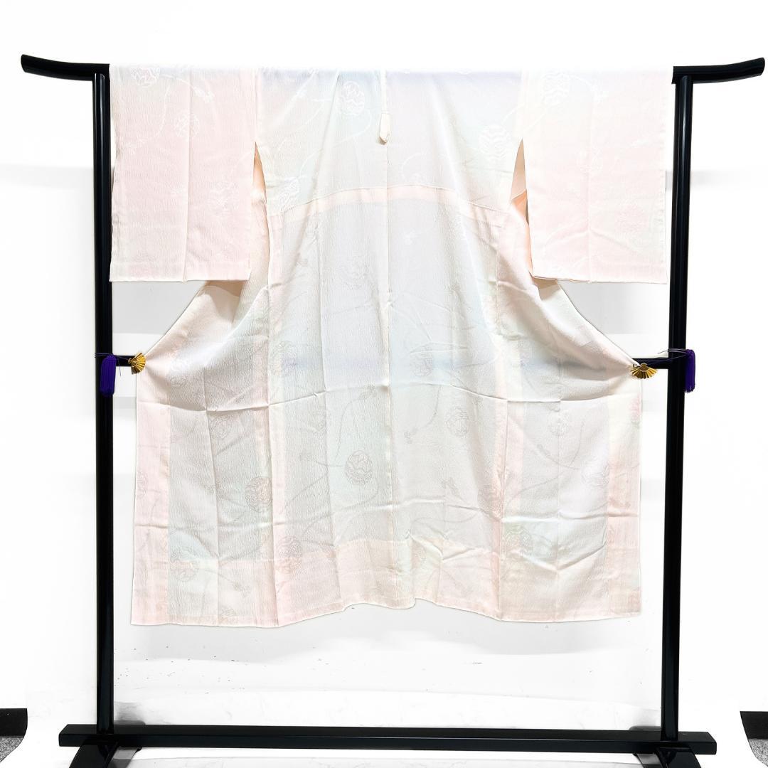 長襦袢　襟に刺繍　鞠　水引　芝草　梅花　芝草　竹　着物　124b d ms