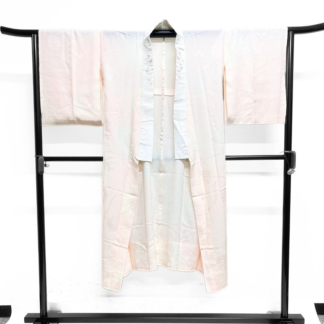 長襦袢　襟に刺繍　鞠　水引　芝草　梅花　芝草　竹　着物　124b d ms